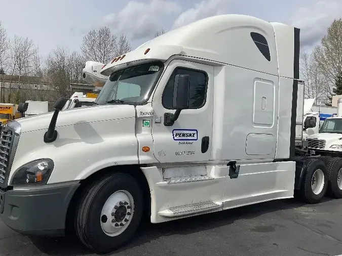 2016 FREIGHTLINER X12564ST