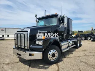 2011 WESTERN STAR 4900
