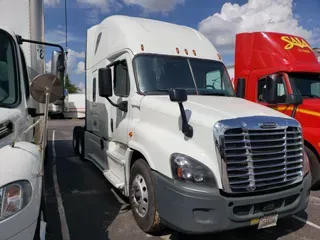 2016 Freightliner CASCADIA 125