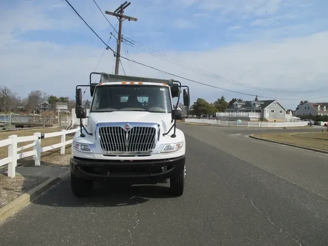2014 INTERNATIONAL 4400 6 X 4