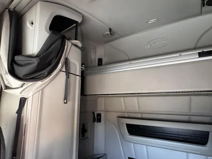 2019 Peterbilt 579