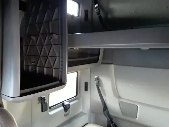 2020 NAVISTAR INTERNATIONAL LT625 SLPR CAB