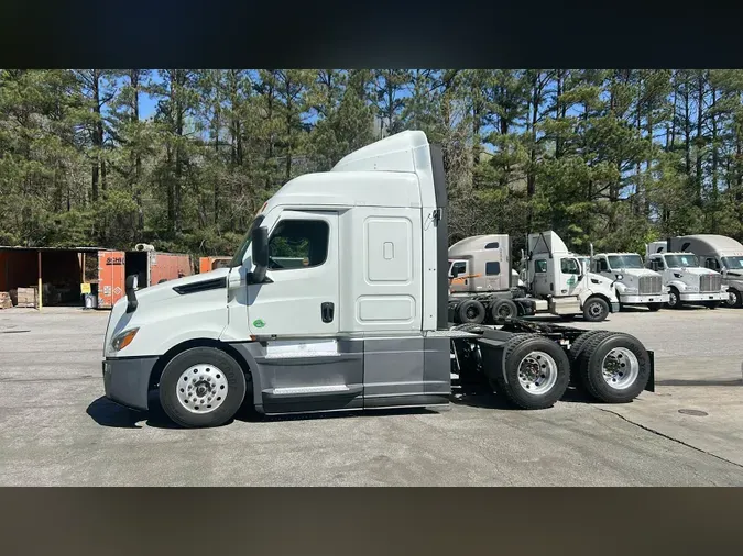 2021 Freightliner Cascadia 1260d02d20ada99ce9518aee280cba7ff59
