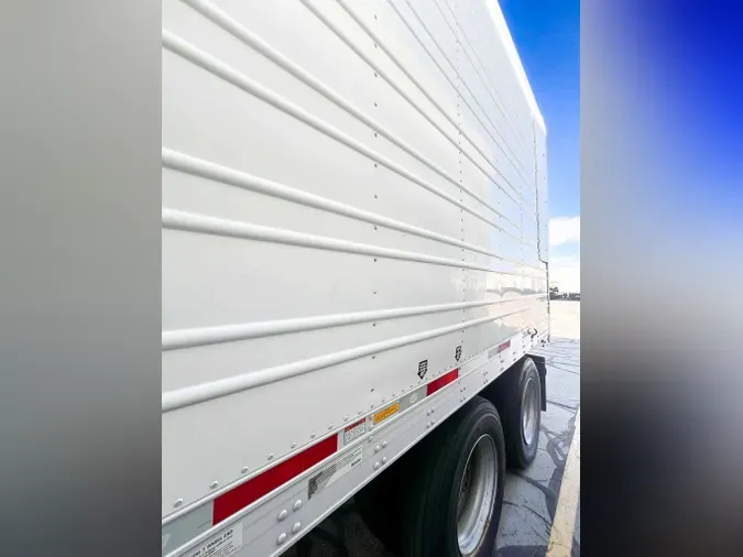 2017 UTILITY VS2RA0d0335b5b3593915ef17ba079fb29ad1