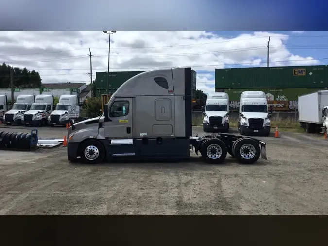 2023 Freightliner Cascadia