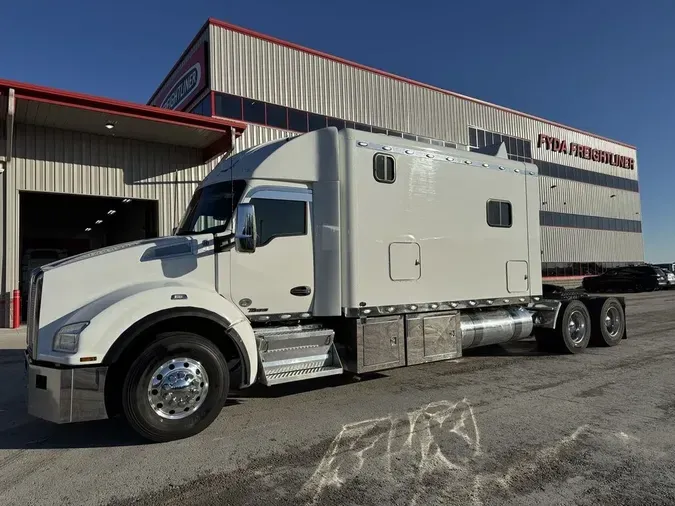 2018 Kenworth T880