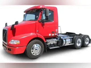2016 Volvo VNM64T