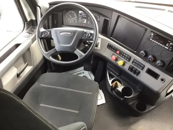 2020 FREIGHTLINER CASCADEVO1