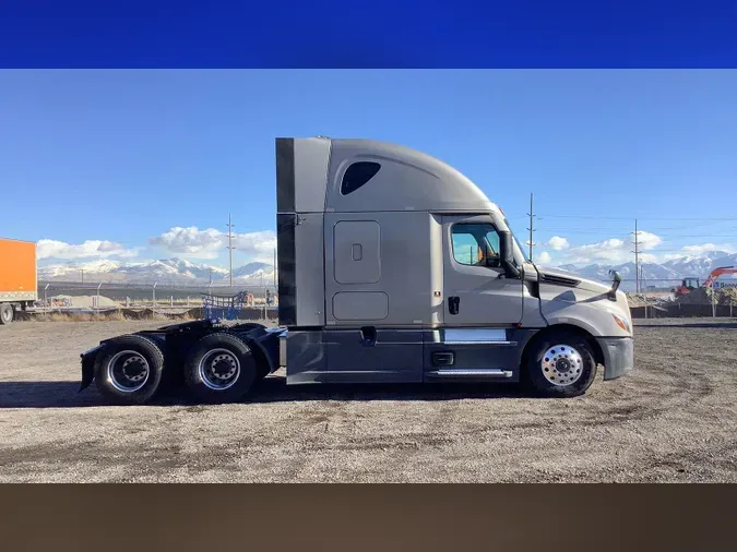 2023 Freightliner Cascadia