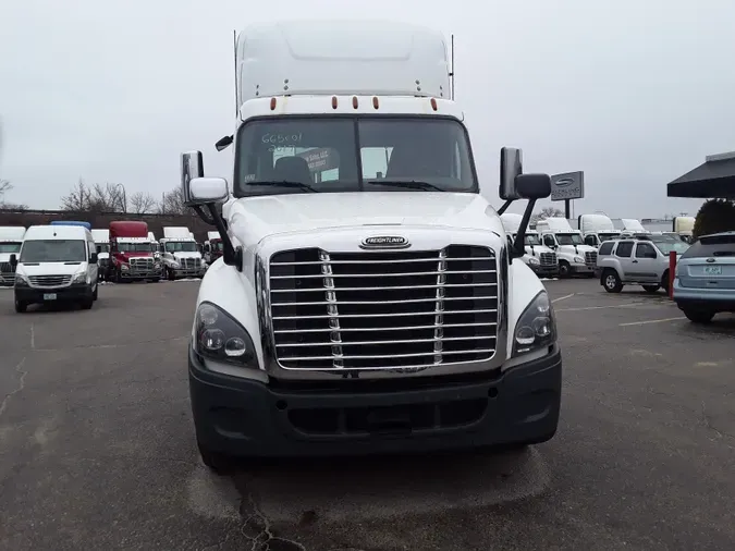 2017 FREIGHTLINER/MERCEDES CASCADIA 125