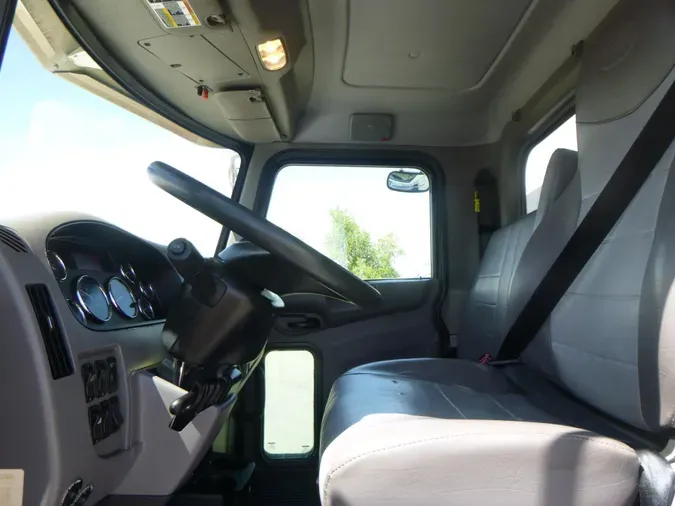 2019 Peterbilt 337