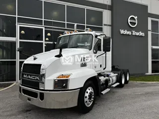 2020 MACK AN64T