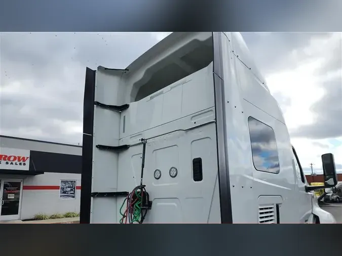 2022 INTERNATIONAL LT