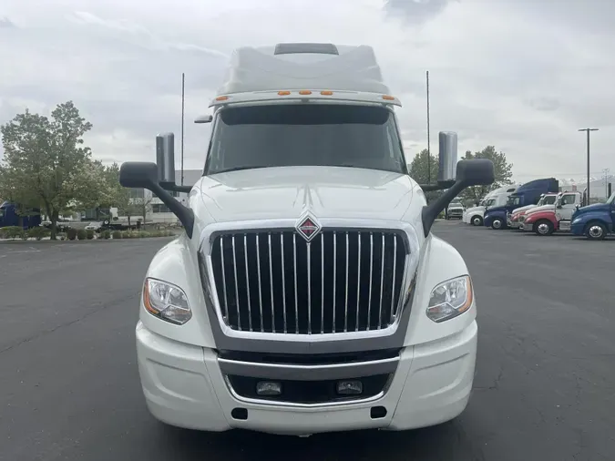 2023 International LT625