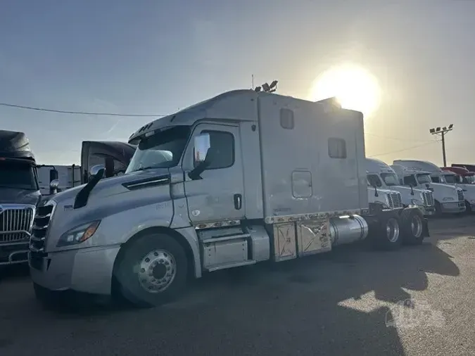 2019 FREIGHTLINER CASCADIA 1260d27c6e4f6588de973145159812c8c82