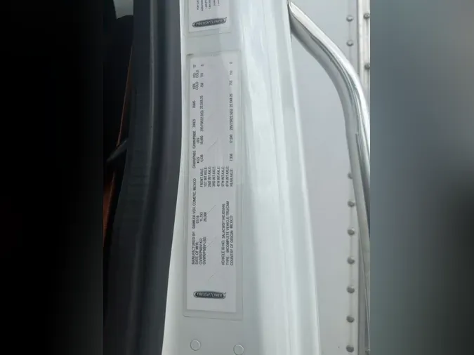 2017 FREIGHTLINER/MERCEDES M2 106
