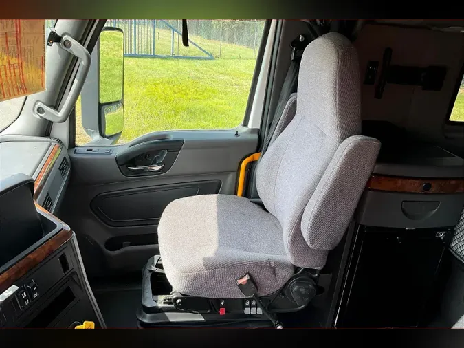 2021 INT LT625 6x4