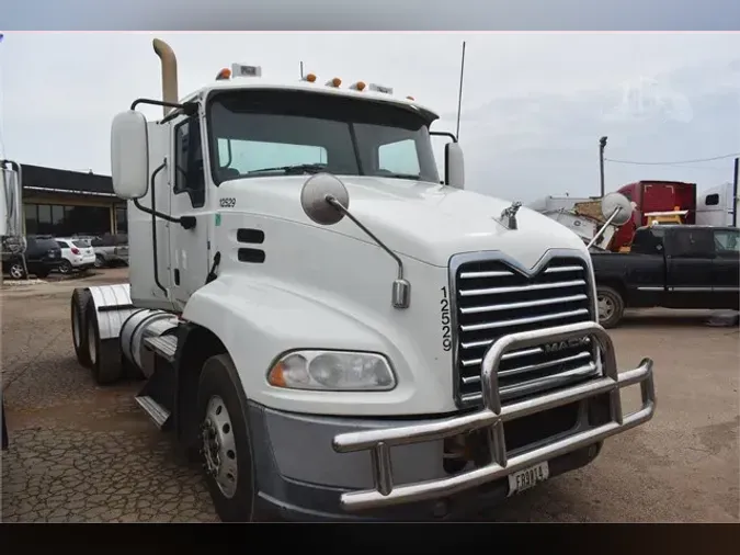 2015 MACK PINNACLE CXU613