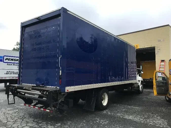 2018 HINO TRUCK 268