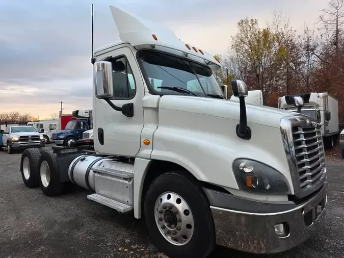 2019 FREIGHTLINER/MERCEDES CASCADIA 1250d2d51c89fada0d6a4b360df71f3c47f