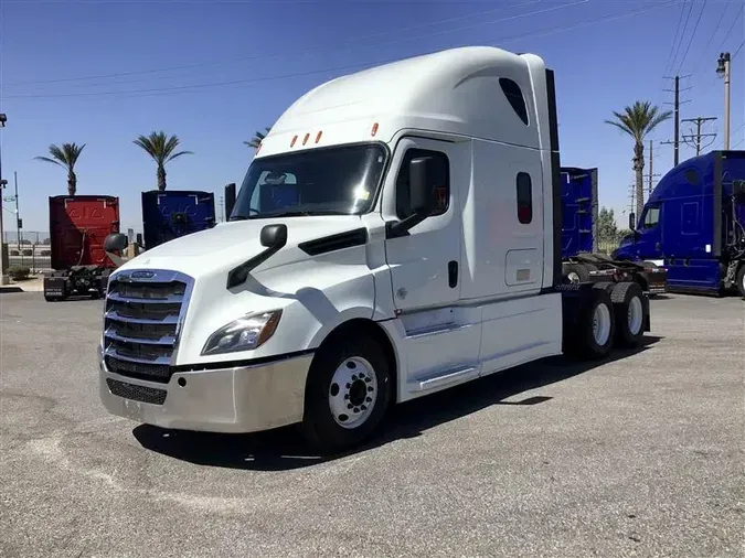 2020 FREIGHTLINER CASCADEVO1