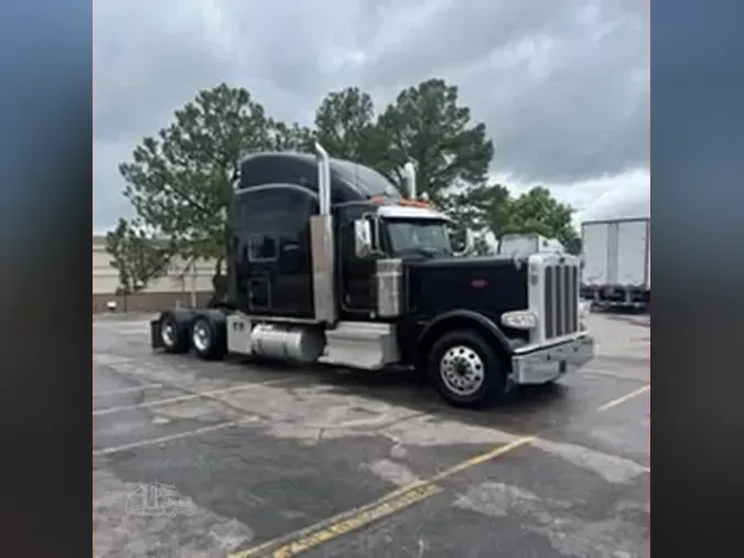 2022 PETERBILT 389