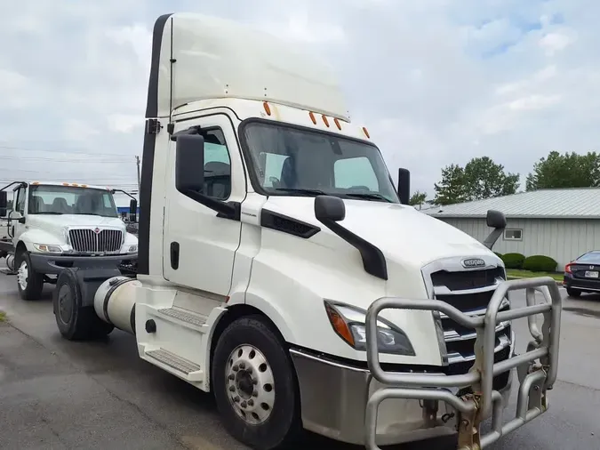 2020 FREIGHTLINER NEW CASCADIA 116