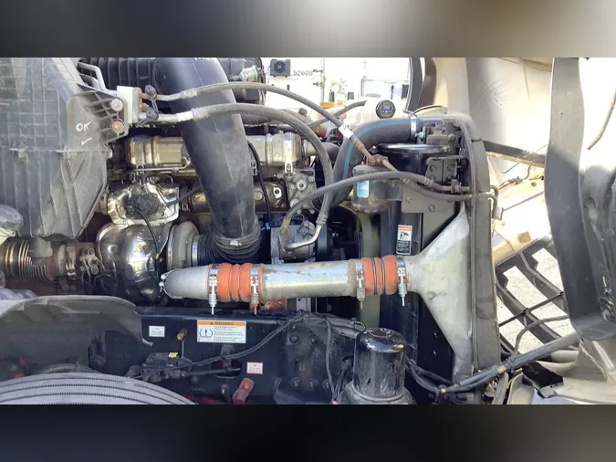 2022 Freightliner Cascadia 126