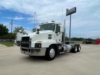 2019 MACK AN64T