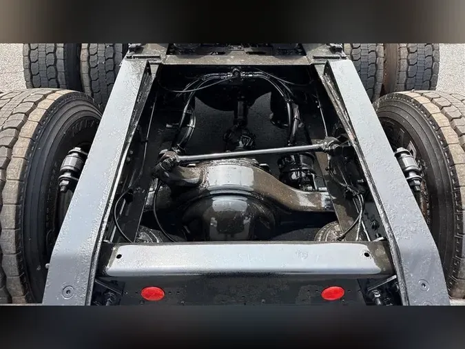 2021 FREIGHTLINER CA116
