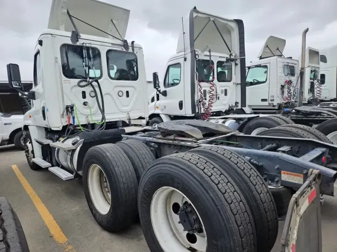 2018 FREIGHTLINER/MERCEDES CASCADIA 125