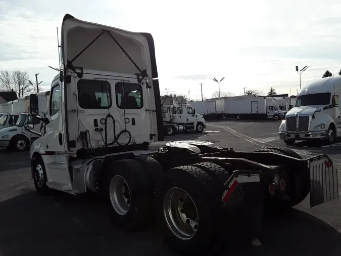 2020 FREIGHTLINER/MERCEDES NEW CASCADIA PX12664