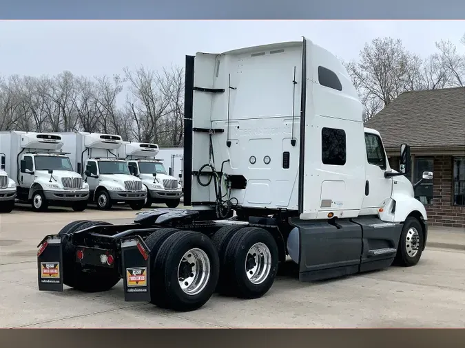 2022 INT LT625 6x4
