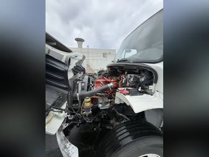 2021 FREIGHTLINER/MERCEDES M2 106
