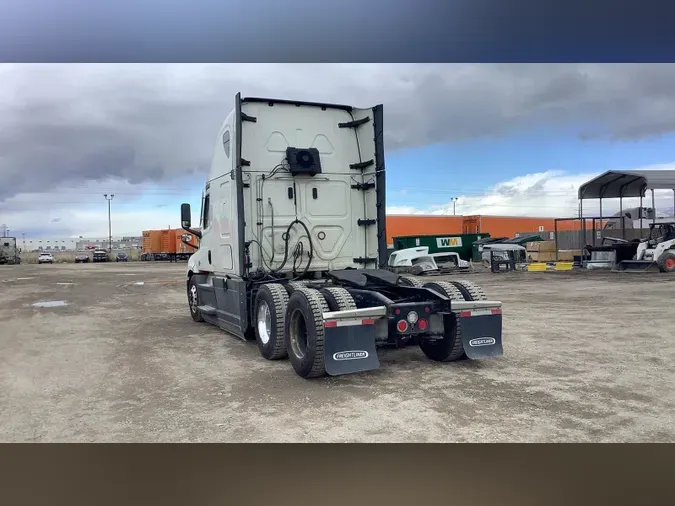 2022 Freightliner Cascadia 126
