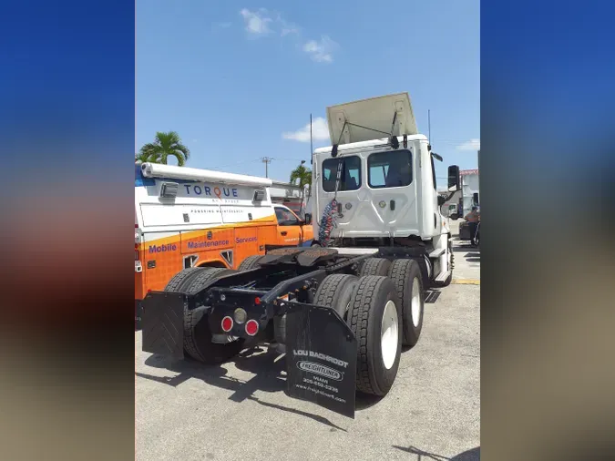 2018 FREIGHTLINER/MERCEDES CASCADIA 125