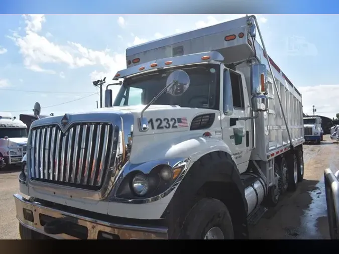 2012 INTERNATIONAL WORKSTAR 7600