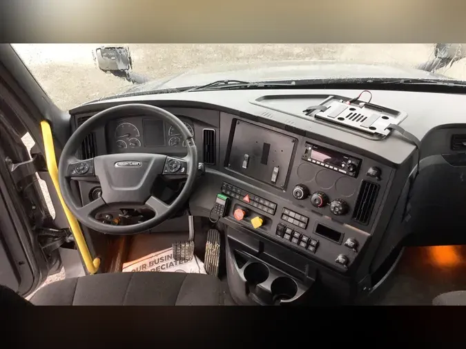 2024 Freightliner Cascadia