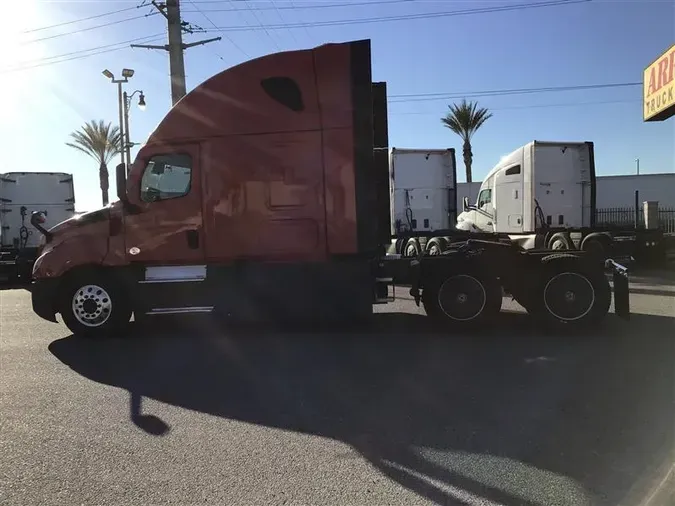 2020 FREIGHTLINER CA126