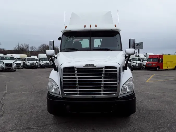 2017 FREIGHTLINER/MERCEDES CASCADIA 113