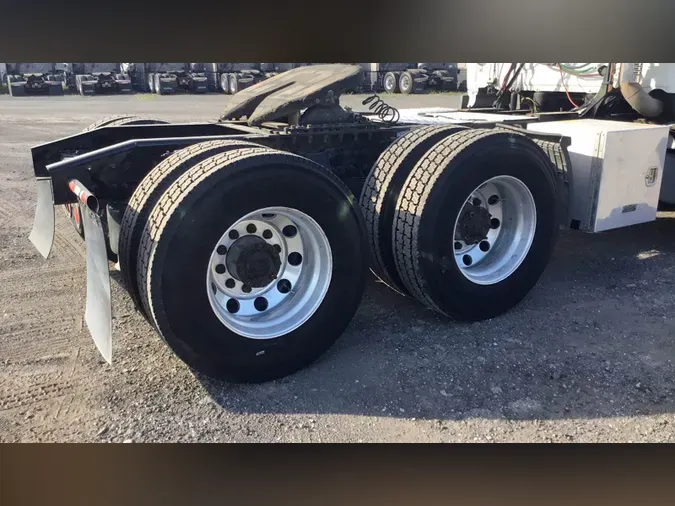2021 Freightliner Cascadia 1260d49efcd5ff7fcae48dd9b2db8e12968