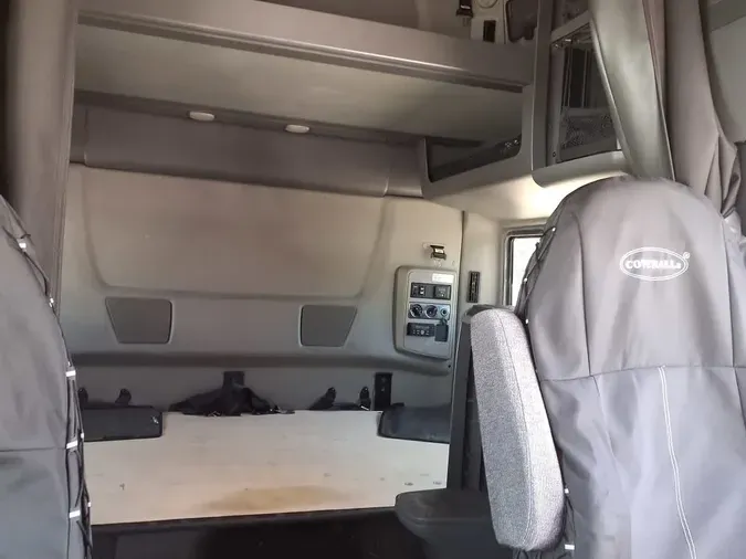 2020 NAVISTAR INTERNATIONAL LT625 SLPR CAB