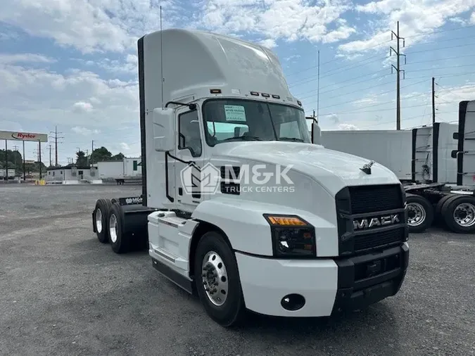 2025 MACK AN64T