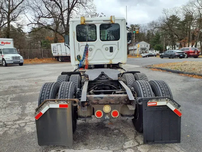 2017 FREIGHTLINER/MERCEDES CASCADIA 125