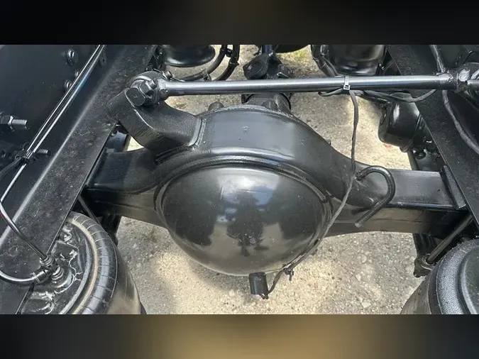 2019 FREIGHTLINER CA126