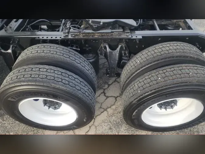 2022 INTERNATIONAL LT