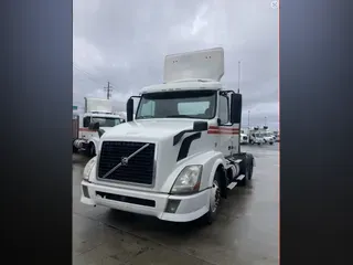 2014 Volvo VNL64TRACTOR
