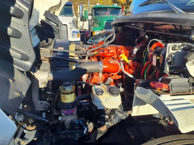 2019 FREIGHTLINER/MERCEDES M2 106