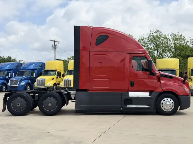 2023 Freightliner Cascadia0d6023f1dd0e76e41fb95d5e4f40d0e8