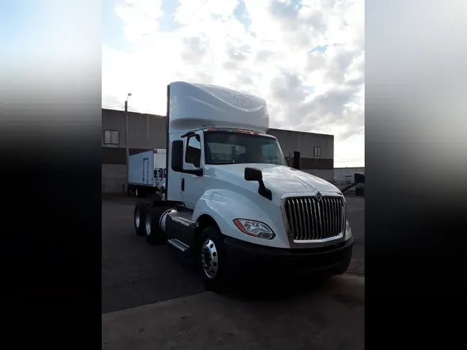 2018 FREIGHTLINER/MERCEDES CASCADIA 125